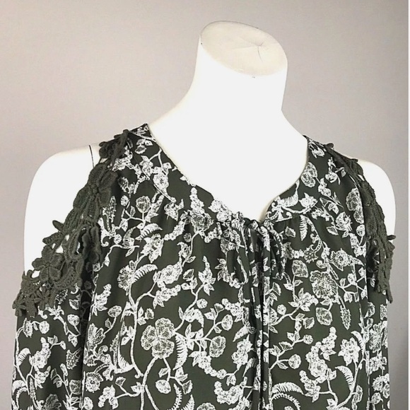 NWT Pleione Women's size XL Olive Cream Cold Shoulder Bishop Sleeve Blouse - Picture 3 of 8